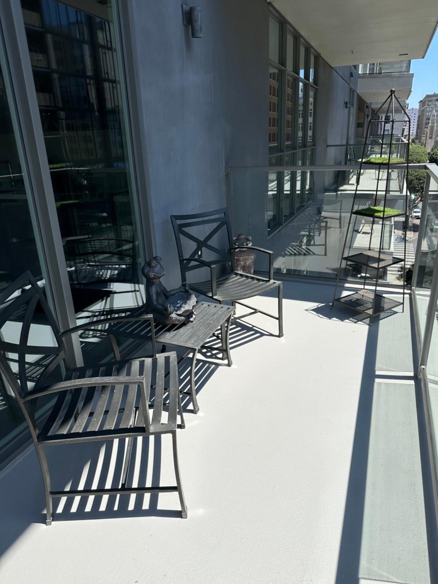 Luxury 2br Located Dtla * Los Angeles