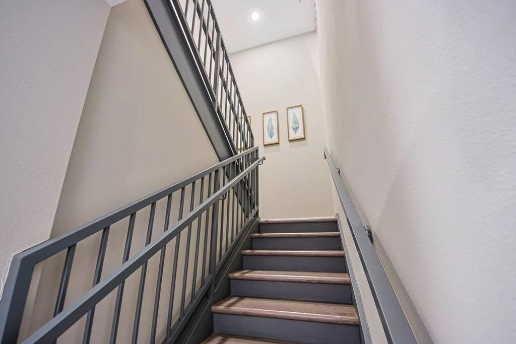Trendy & Comfy 4bdr Townhouse In Hollywood *