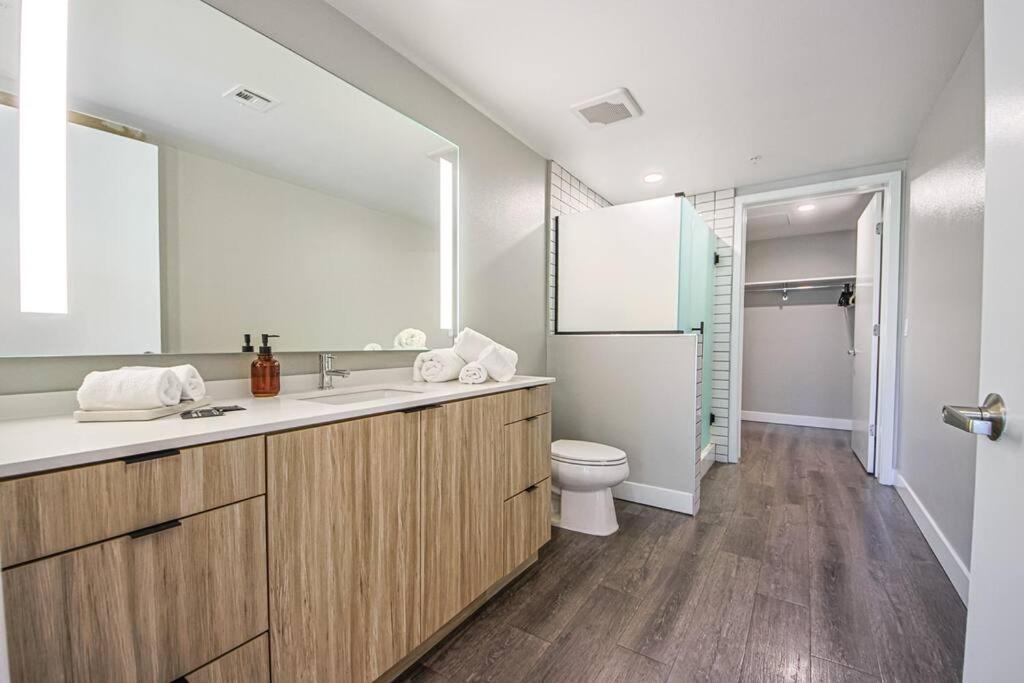 Trendy & Comfy 4bdr Townhouse In Hollywood Apartment *