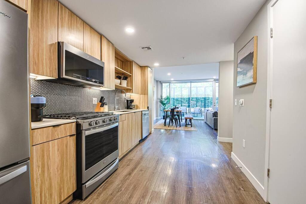 Apartment Trendy & Comfy 4bdr Townhouse In Hollywood