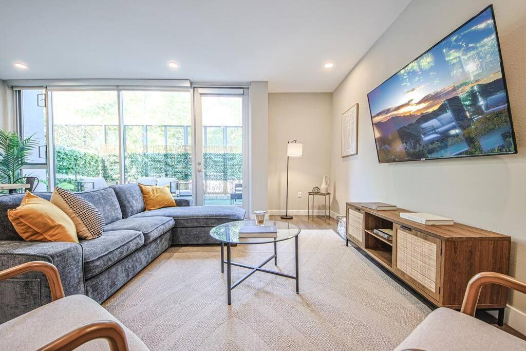 Trendy & Comfy 4bdr Townhouse In Hollywood Apartment *