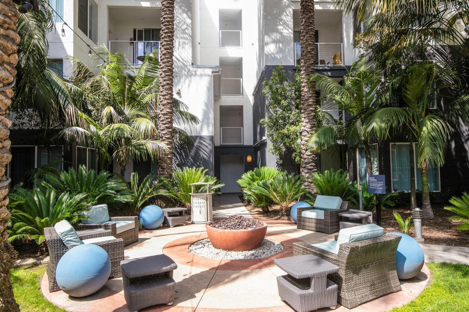 Playa Vista 1br W Pool Gym Spa Nr The Beach Lax-138 Los Angeles