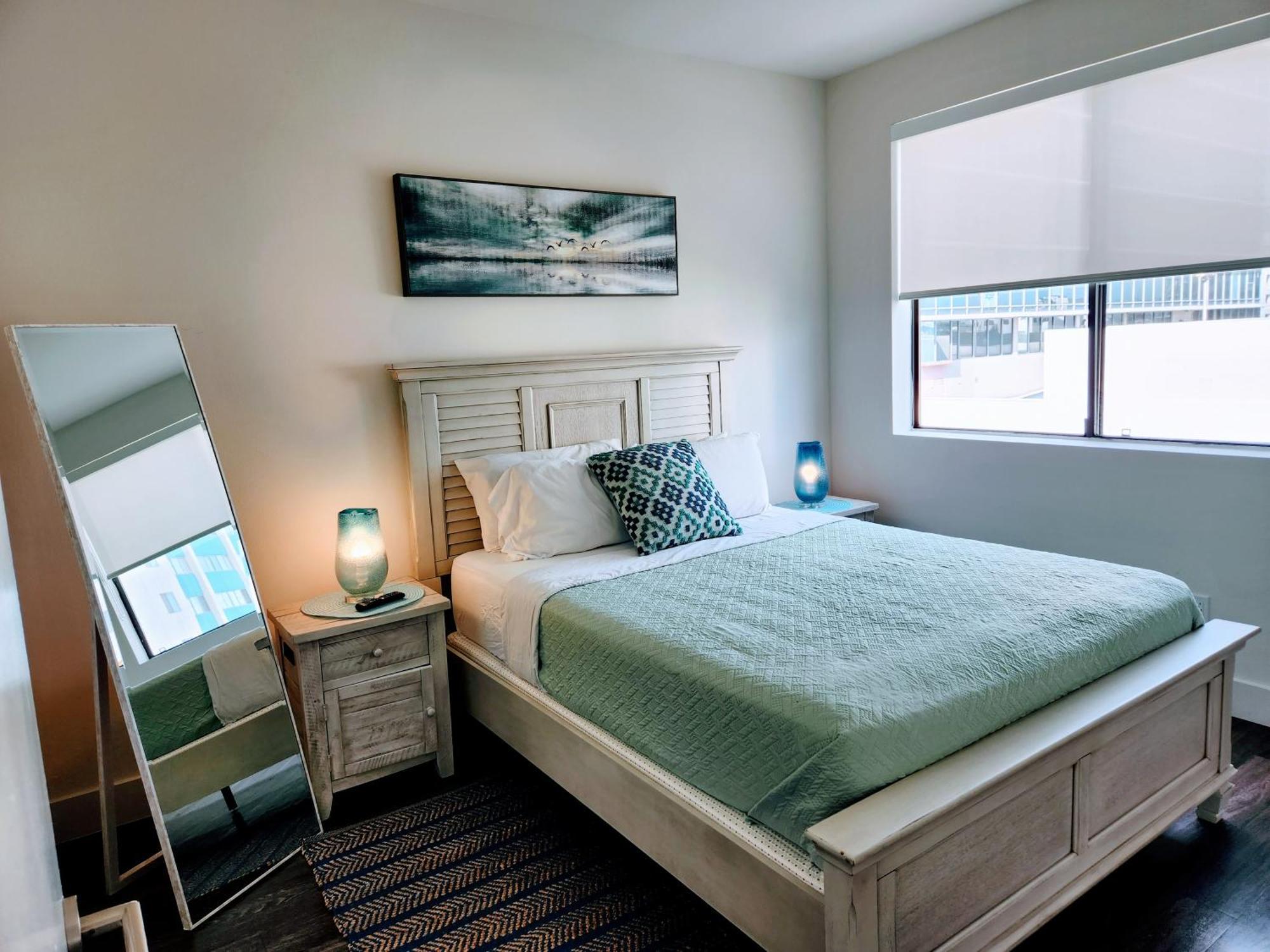 Apartamento Hollywood Panoramic Views, Pool, Gym & Free Parking!