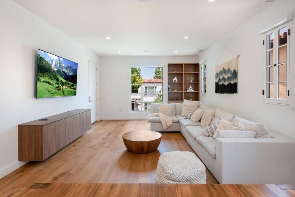 Exclusive Luxury 2br With Private Patio