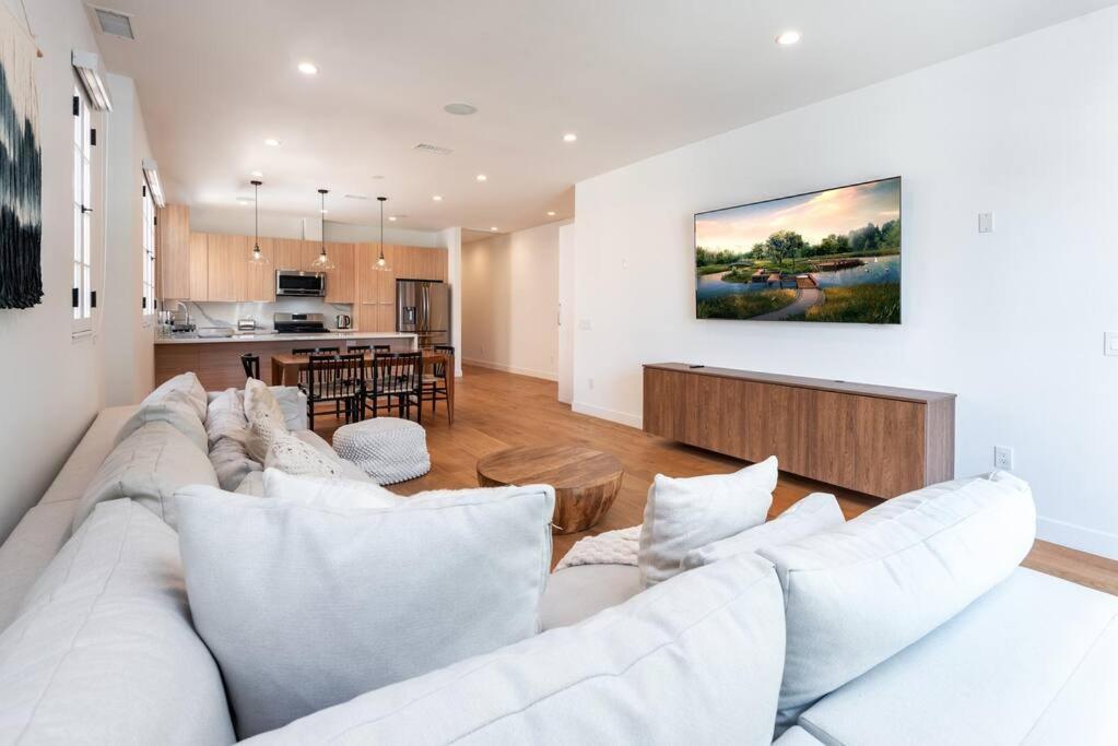 Apartment Exclusive Luxury 2br With Private Patio Los Angeles