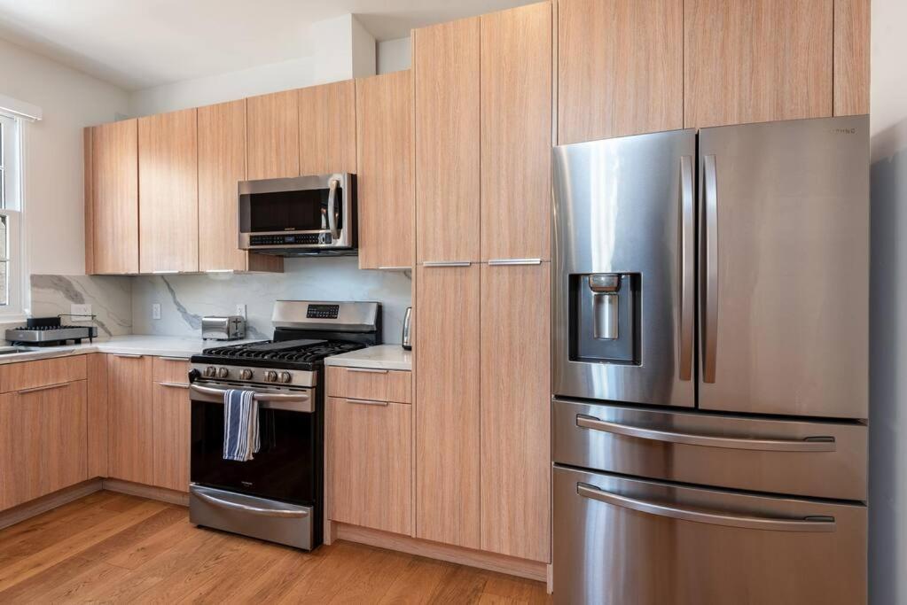 Apartment Exclusive Luxury 2br With Private Patio *
