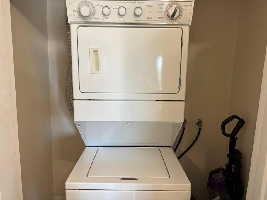 Classy And Comfy Unit * Los Angeles