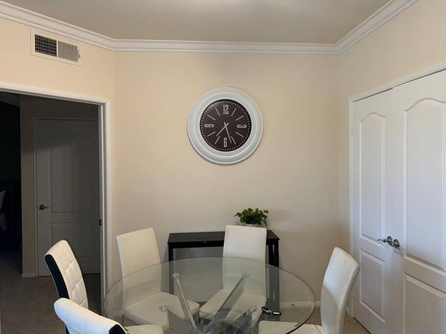 Apartment Classy And Comfy Unit