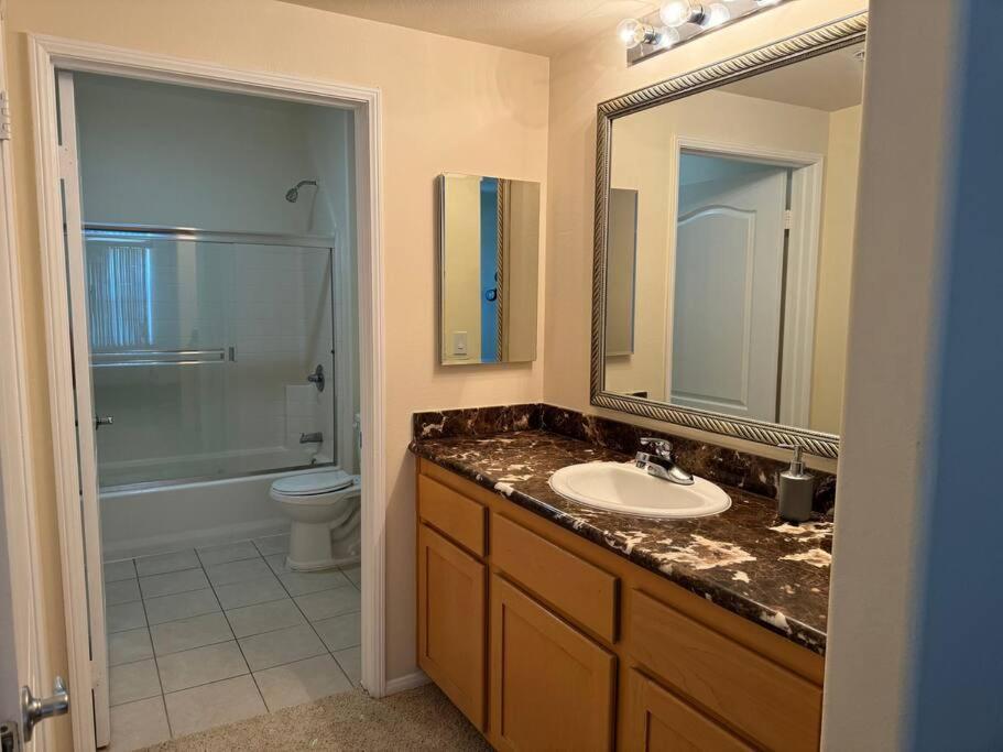 Apartment Classy And Comfy Unit *