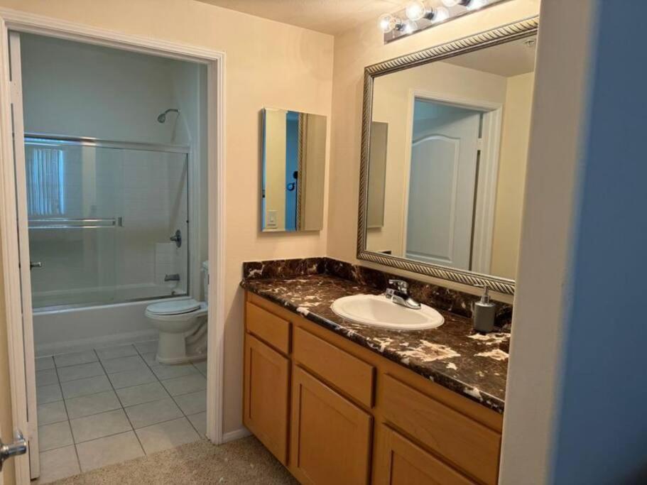 Classy And Comfy Unit Apartment *