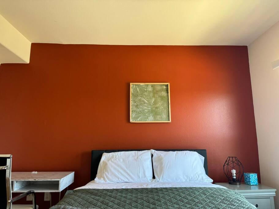 Classy And Comfy Unit * Los Angeles