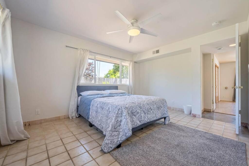 Oakdale Retreat With Pool & Holiday home