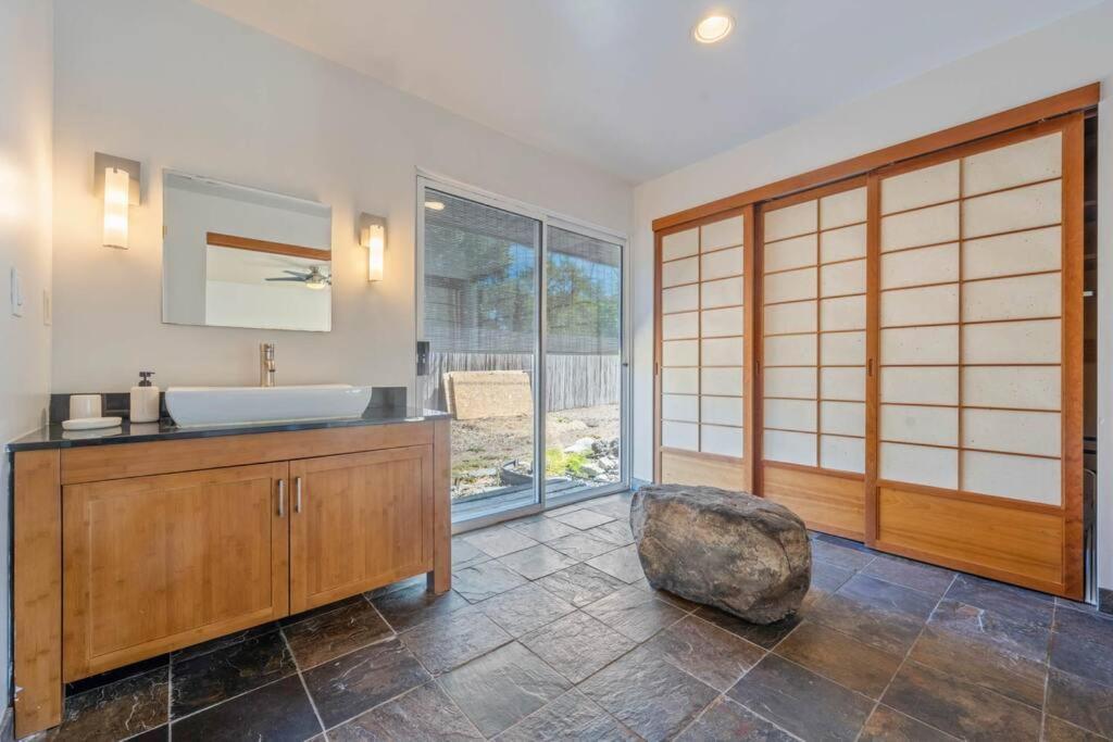 Holiday home Oakdale Retreat With Pool & Los Angeles