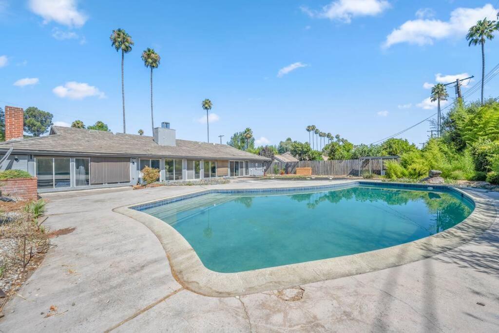 Oakdale Retreat With Pool & *