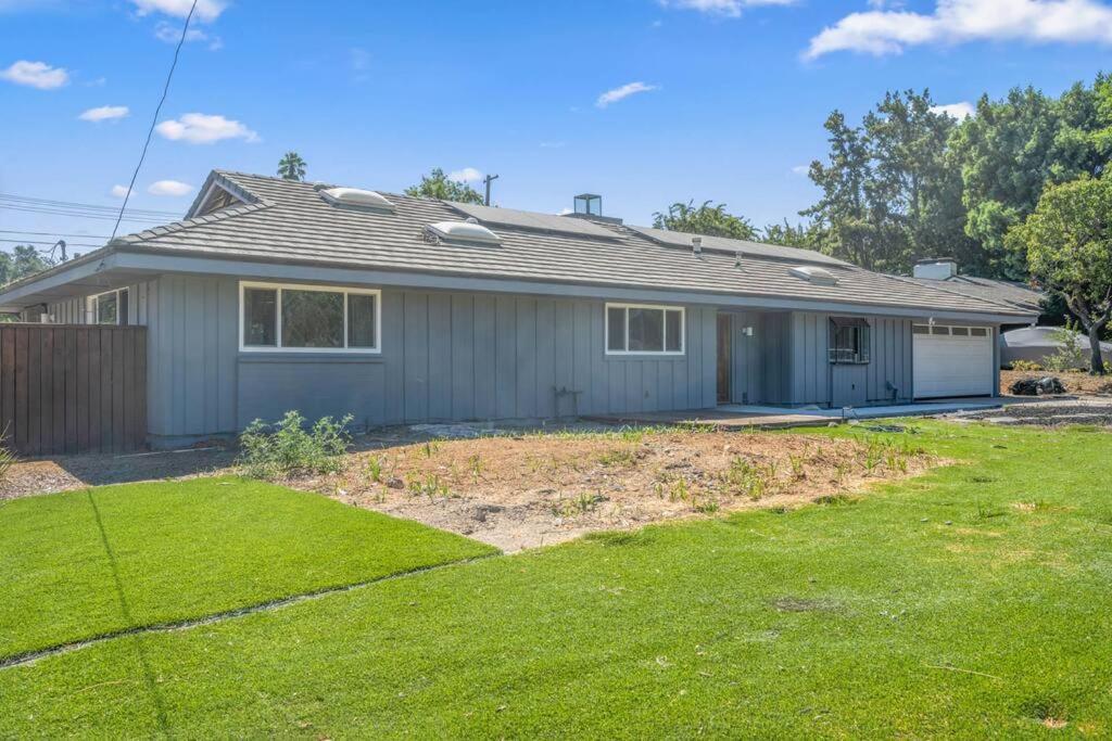 Oakdale Retreat With Pool & Holiday home Los Angeles