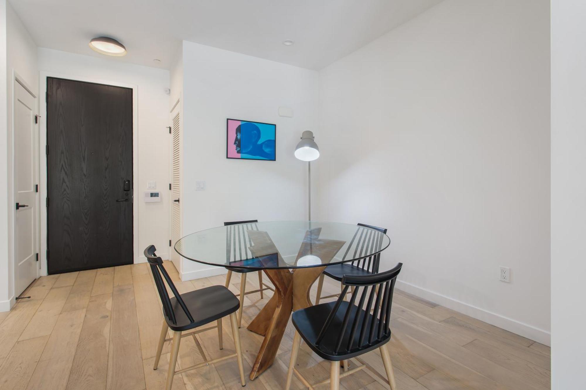 West Side Prime Location 2 Bedroom With Pool Los Angeles