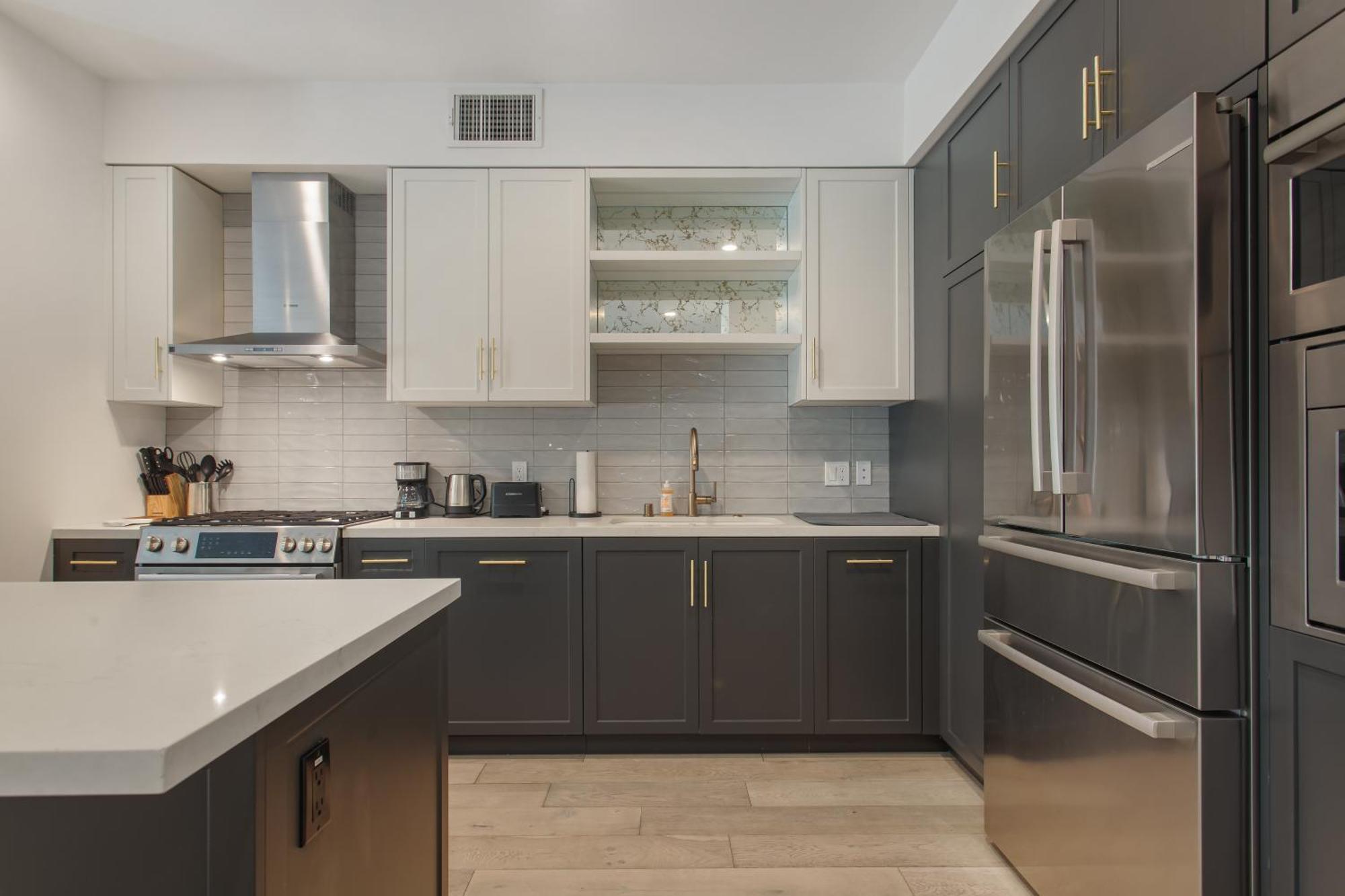 West Side Prime Location 2 Bedroom With Pool Los Angeles