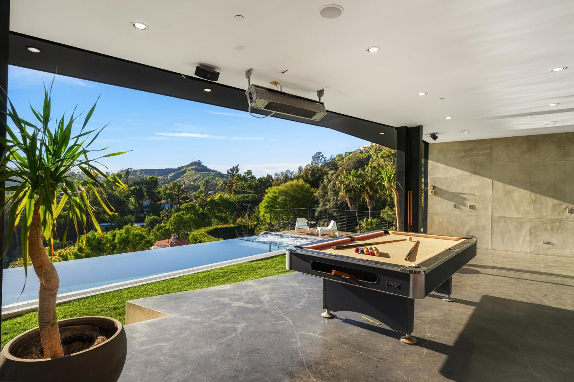 Architectural Masterpiece With Panoramic Views Villa