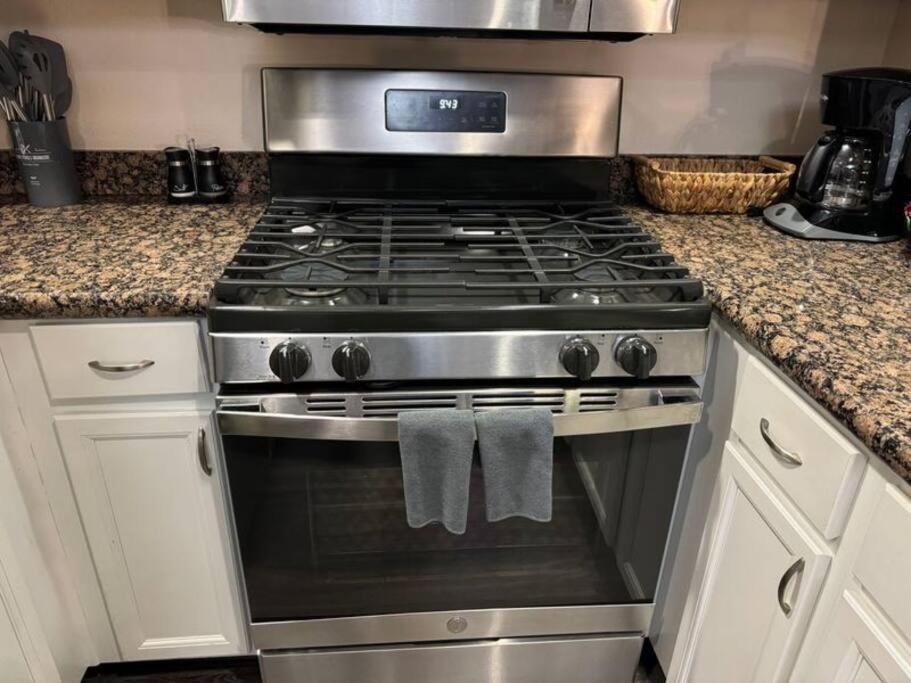Travel Haven At Miracle Mile- 110 Apartment *