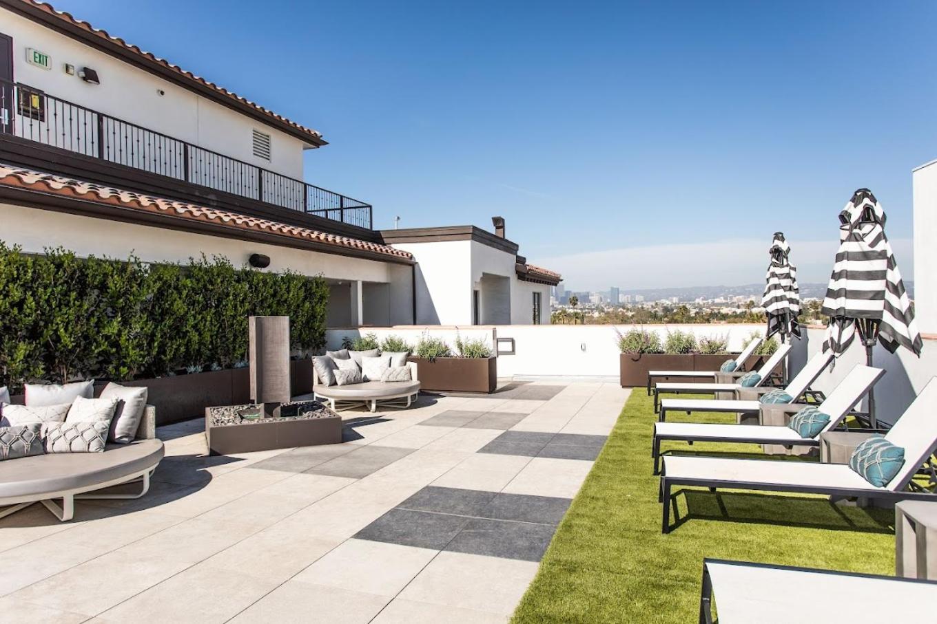 West Side Prime Location 2 Bedroom With Pool * Los Angeles