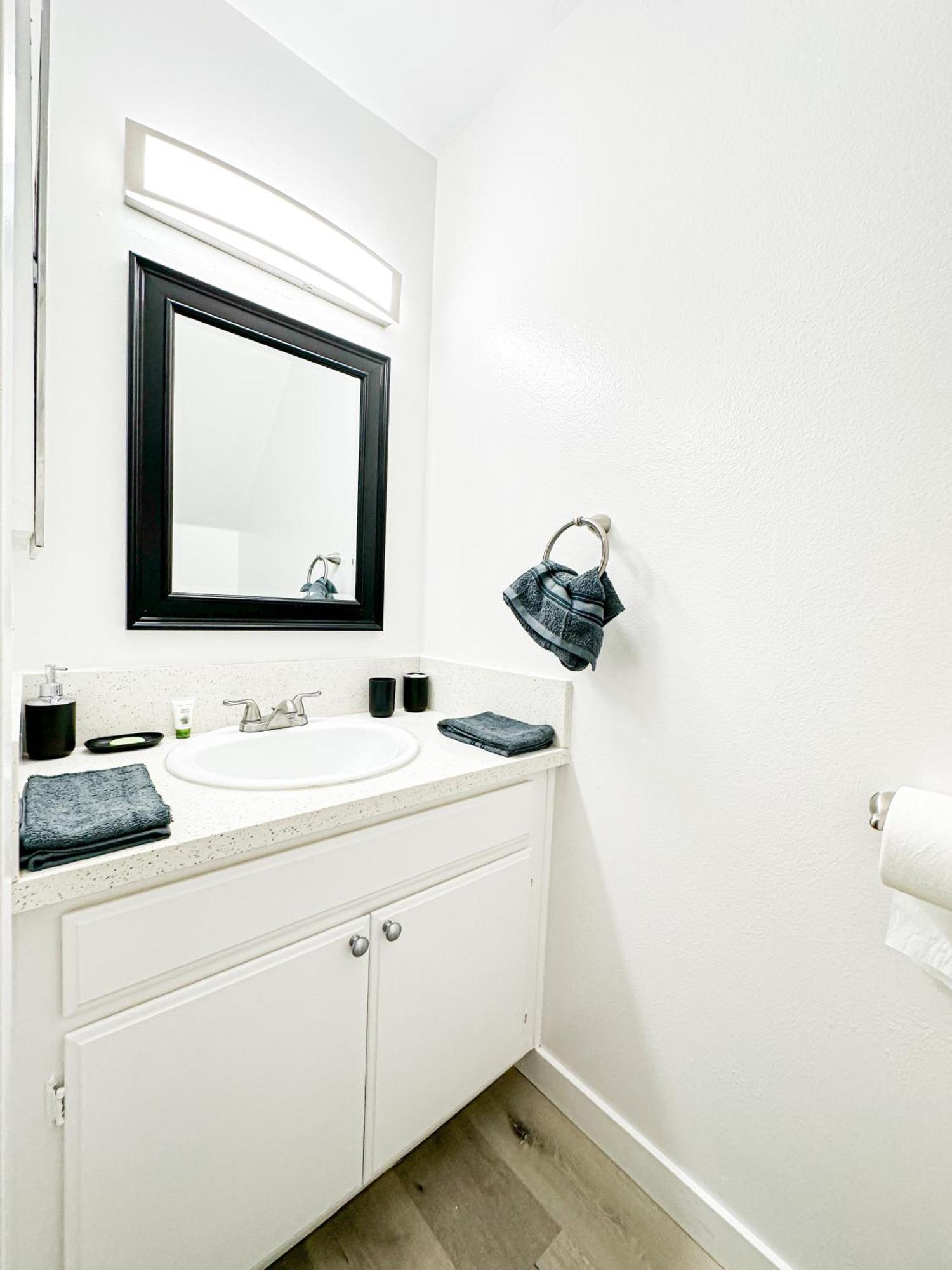 Holiday home Charming 2-br, 2-story In Heart Of La - Br4