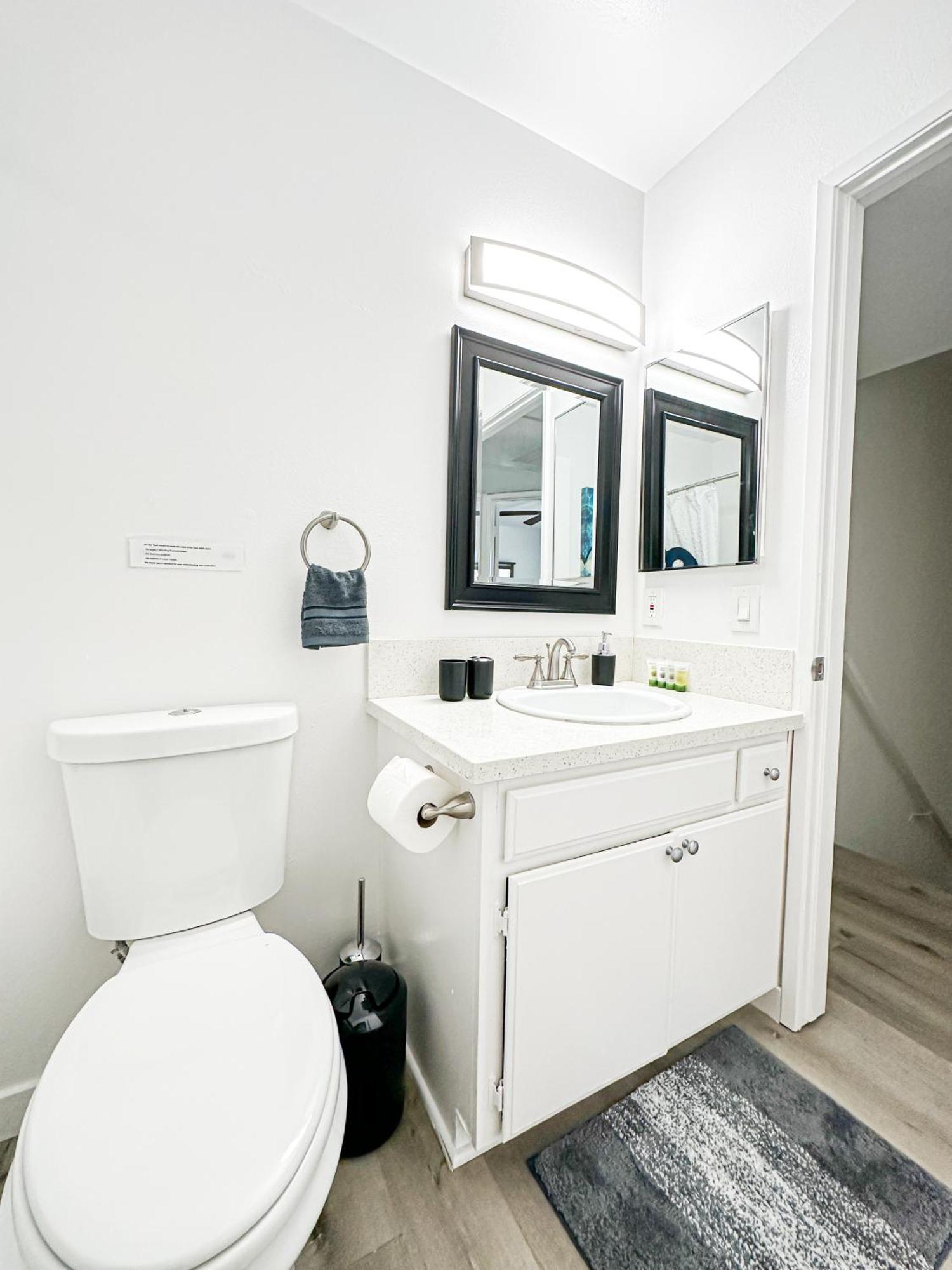 Holiday home Charming 2-br, 2-story In Heart Of La - Br4 *