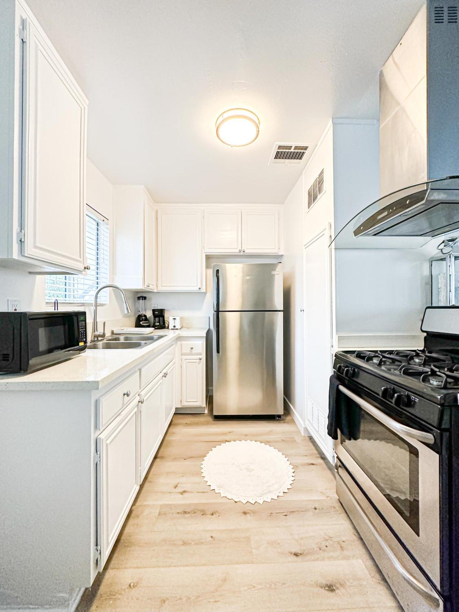Charming 2-br, 2-story In Heart Of La - Br4 Holiday home Los Angeles