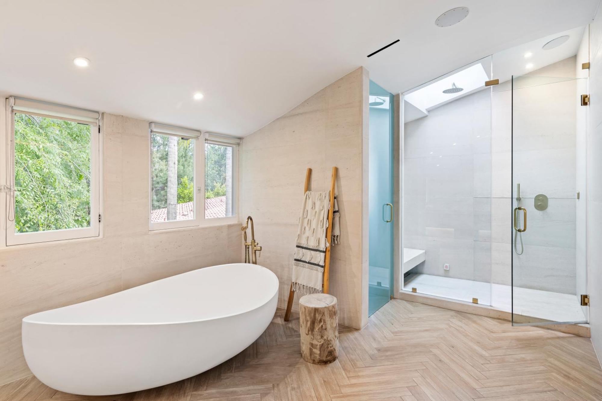 Pousada Contemporary Spanish Estate In Beverly Hills Los Angeles