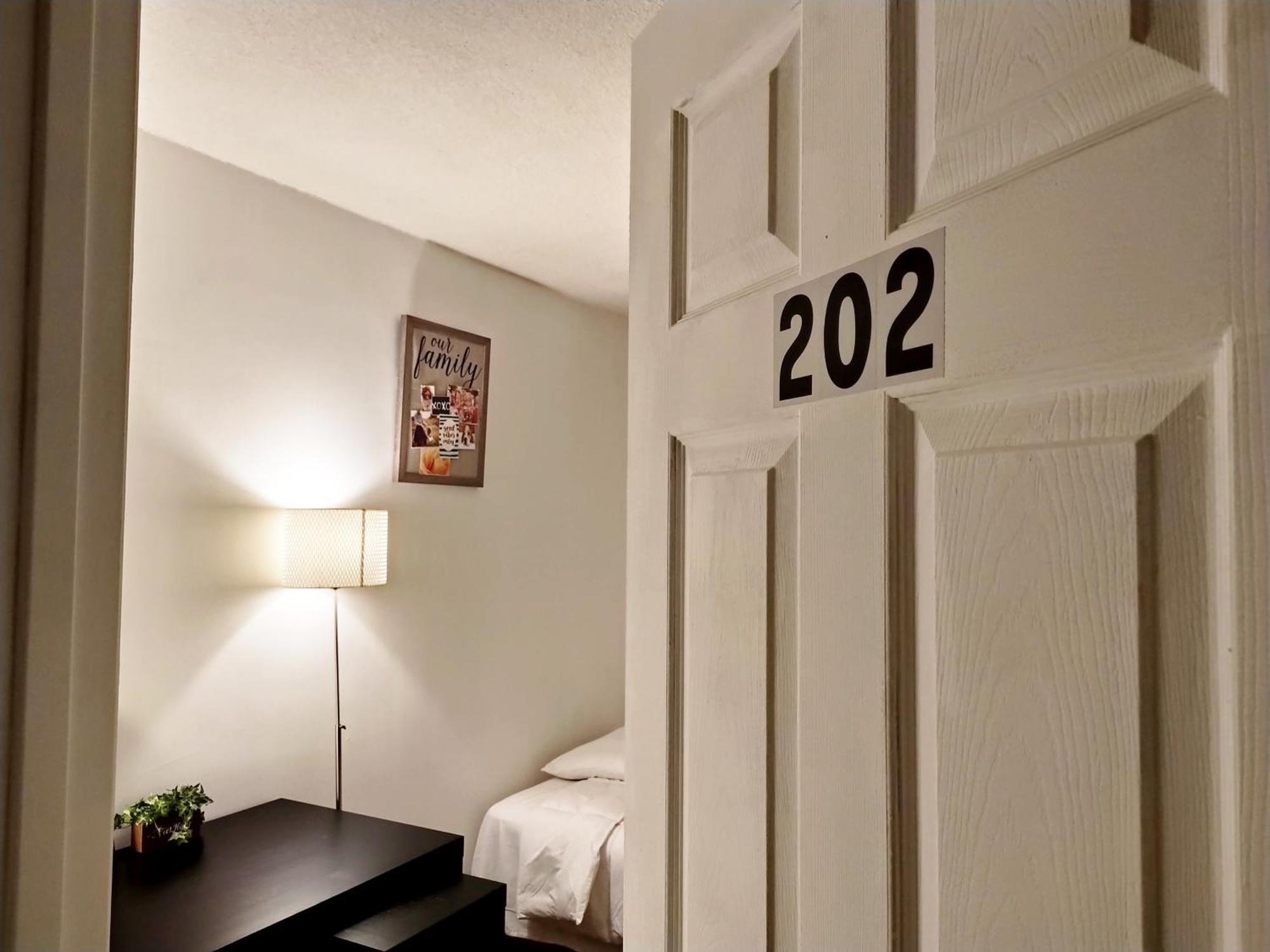Coastal Comfort In Santa Monica Homestay Los Angeles