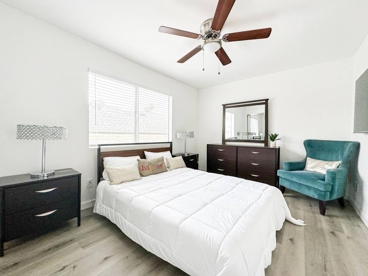 Charming 2-br, 2-story In Heart Of La - Br4 *
