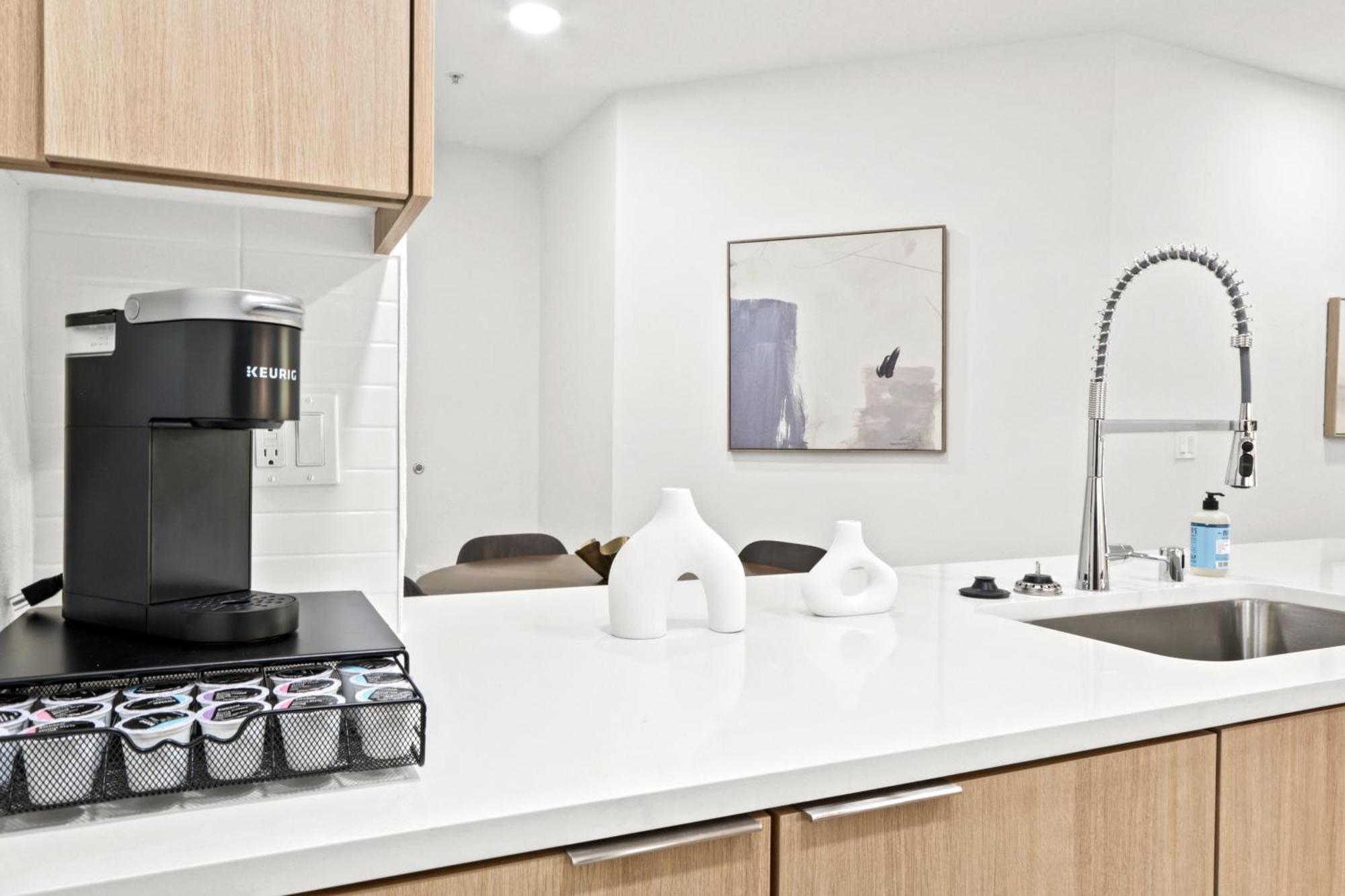 Apartment Splendid 2br, 2ba 12 Min Walk To Sm Pier! Los Angeles