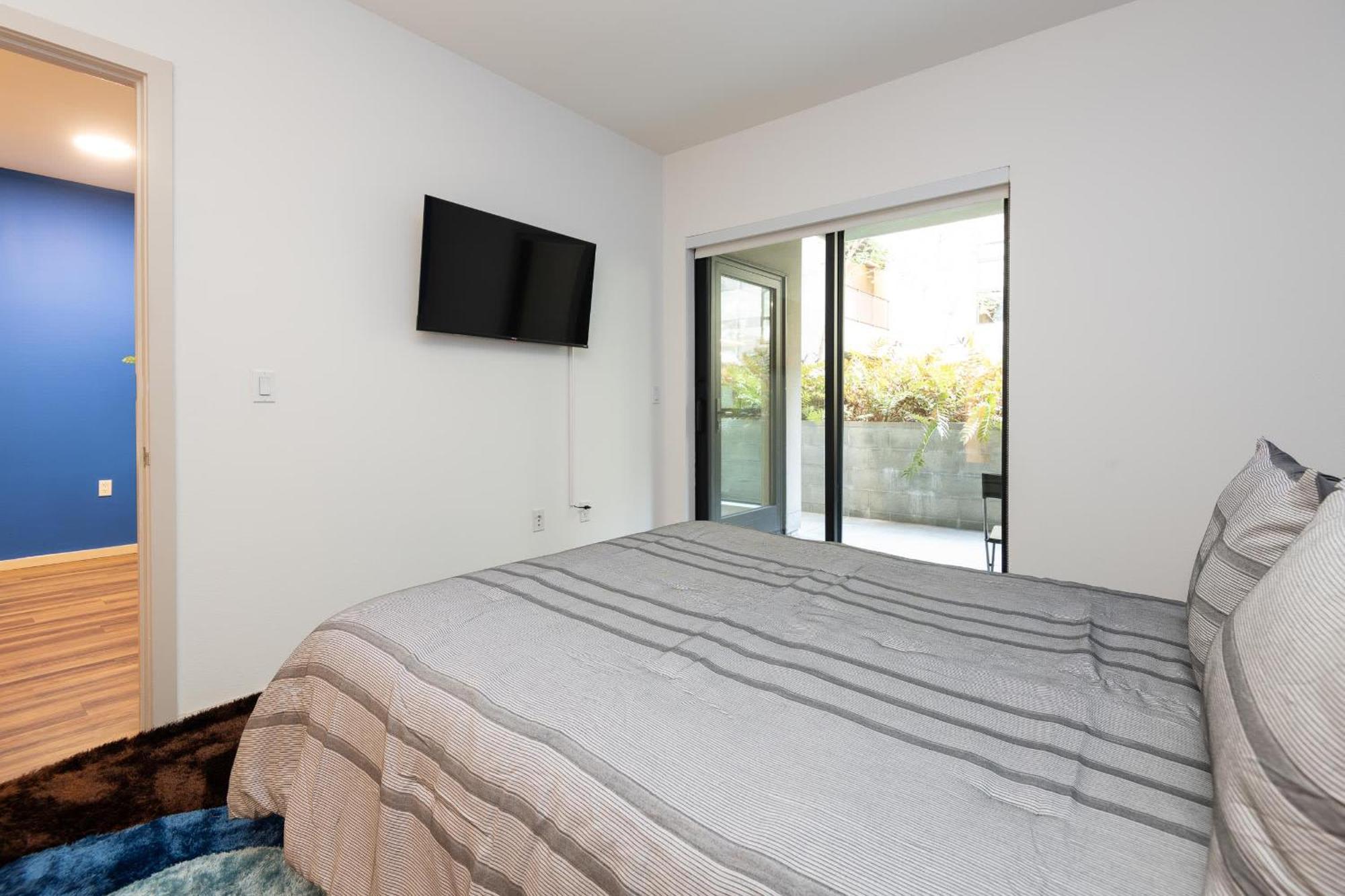 Hollywood Walk Of Fame Free Parking Pool Hot Tub Apartment Los Angeles