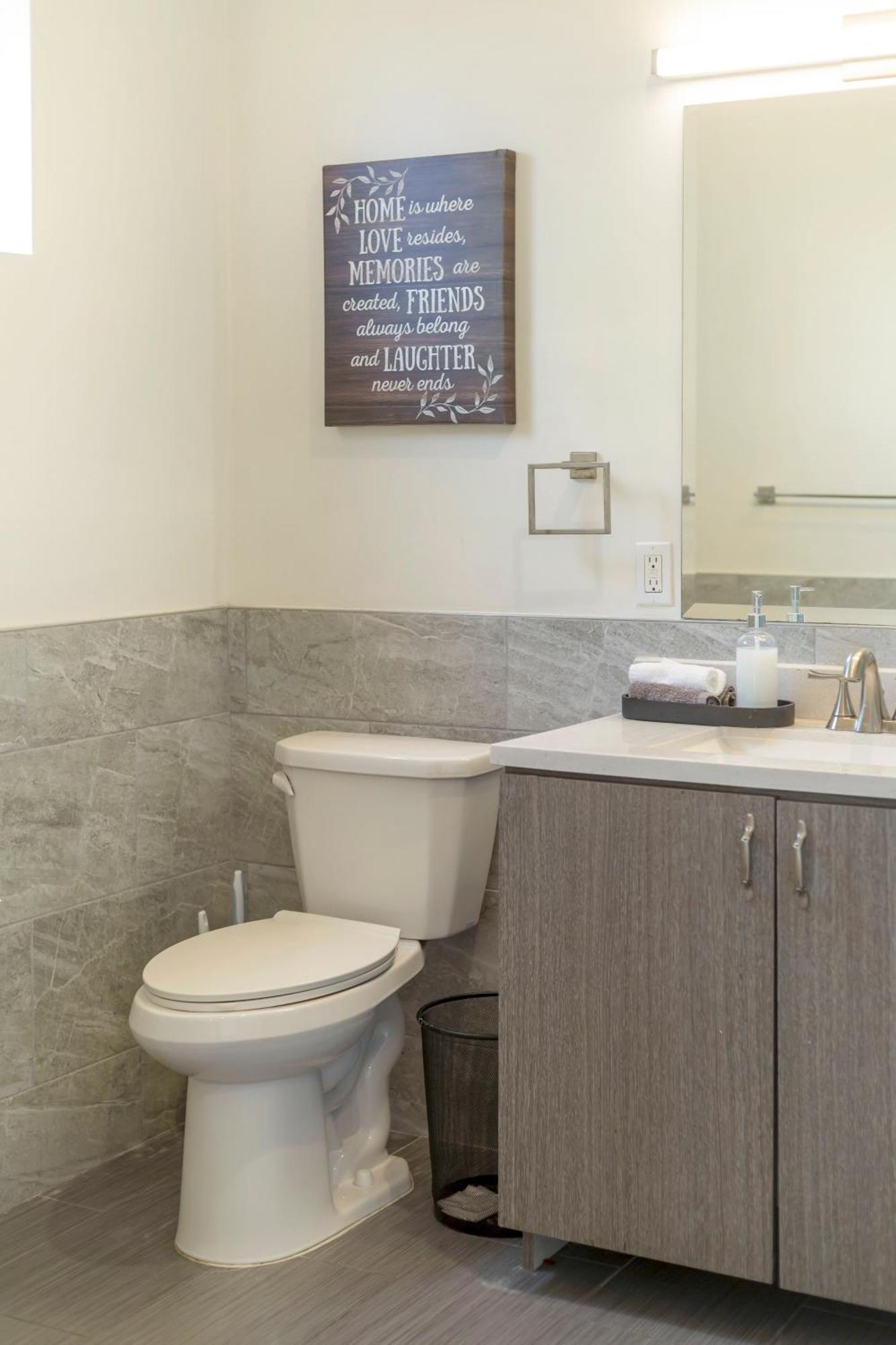 Serenity Escapes Hollywood Hotel Los Angeles