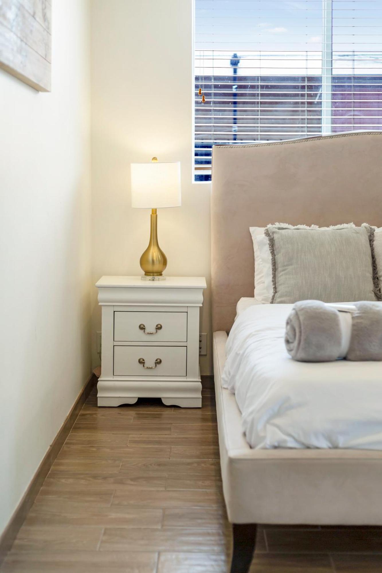 Serenity Escapes Hollywood Los Angeles