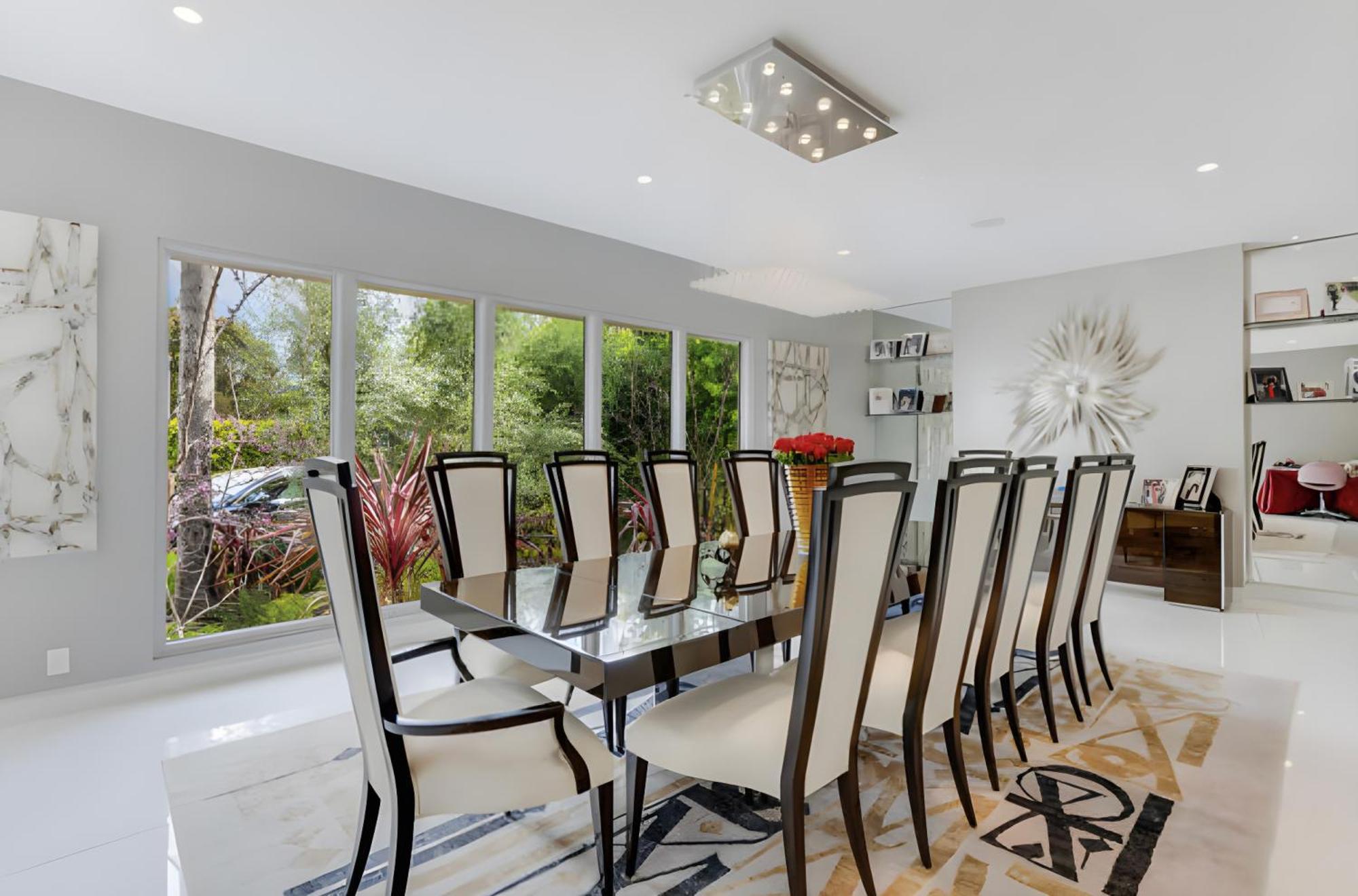 Sleek Grand In Beverly Hills