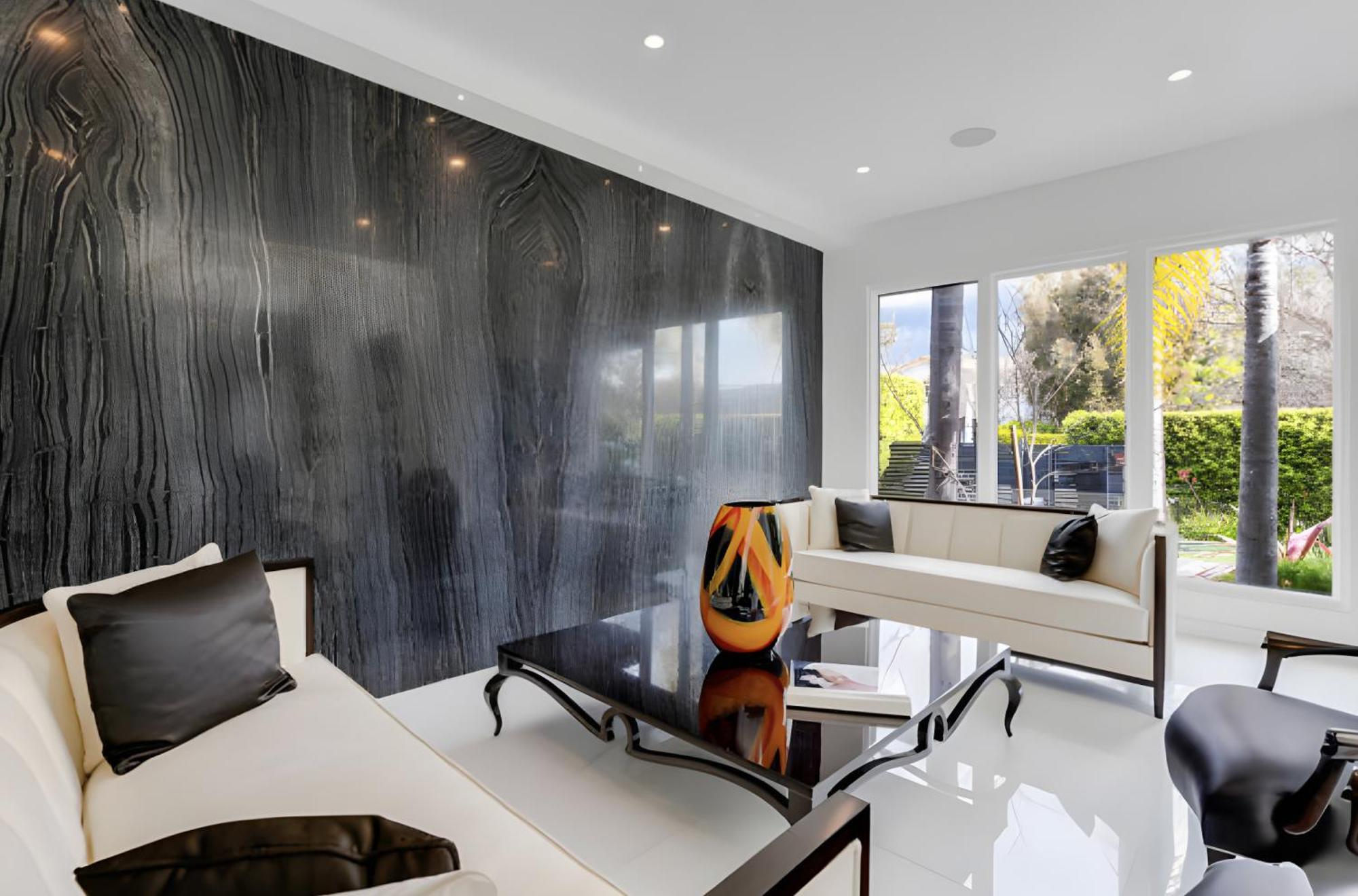 Villa Sleek Grand In Beverly Hills