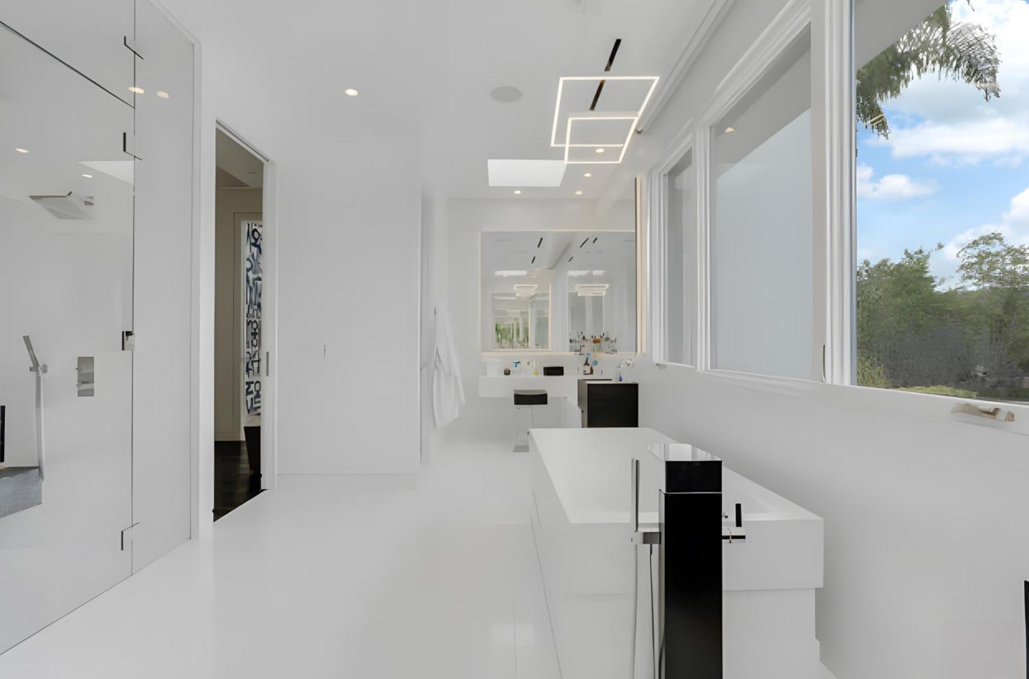 Sleek Grand In Beverly Hills Villa *
