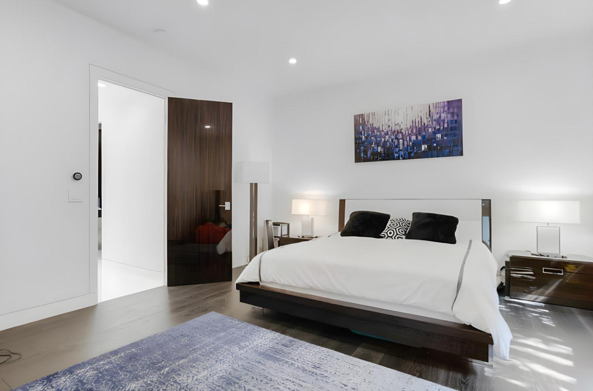 Sleek Grand In Beverly Hills Villa Los Angeles
