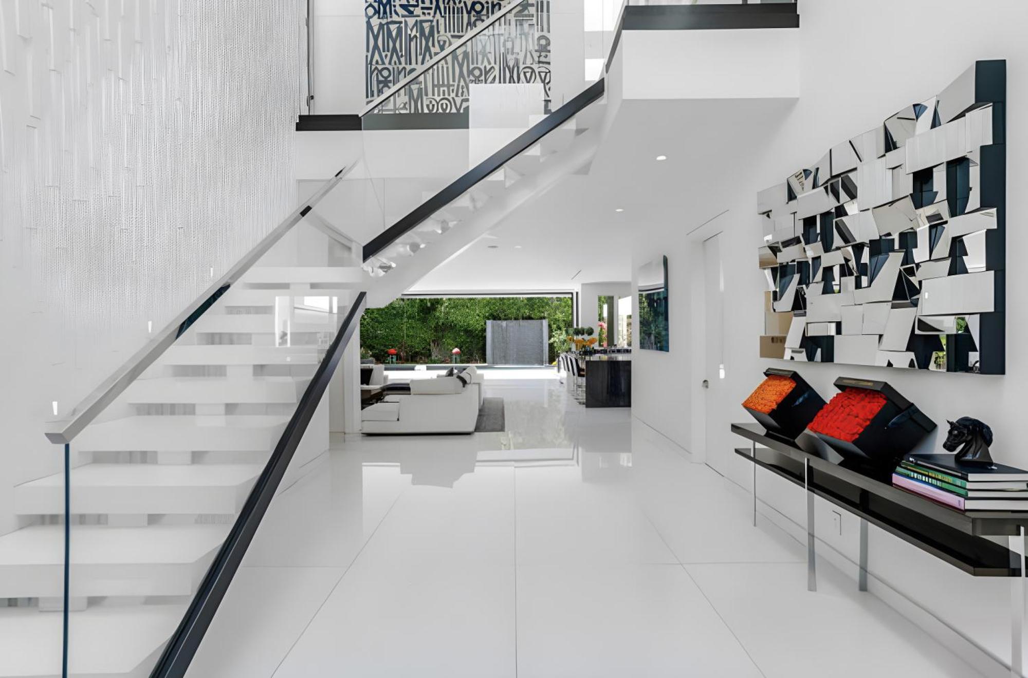 Villa Sleek Grand In Beverly Hills *