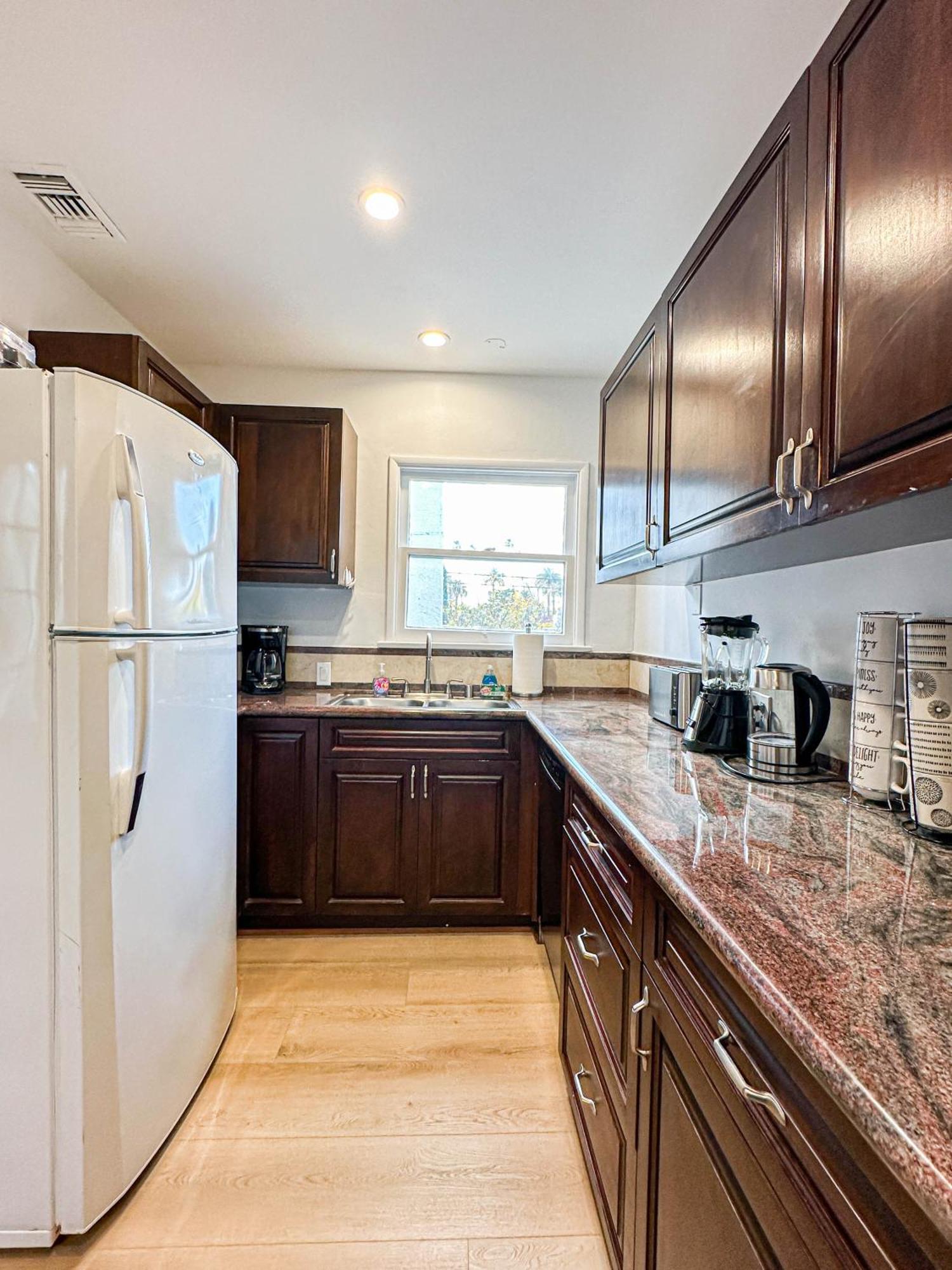 Holiday home Stylish 2br Near La Hotspots- Doh2 - Ww