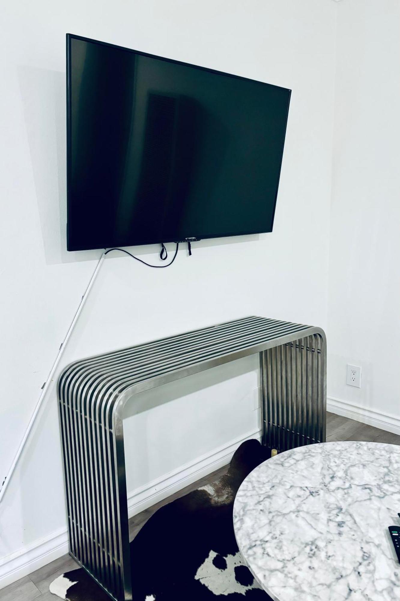 Apartamento Modern, 1 Bed Condo, Downtown Century *