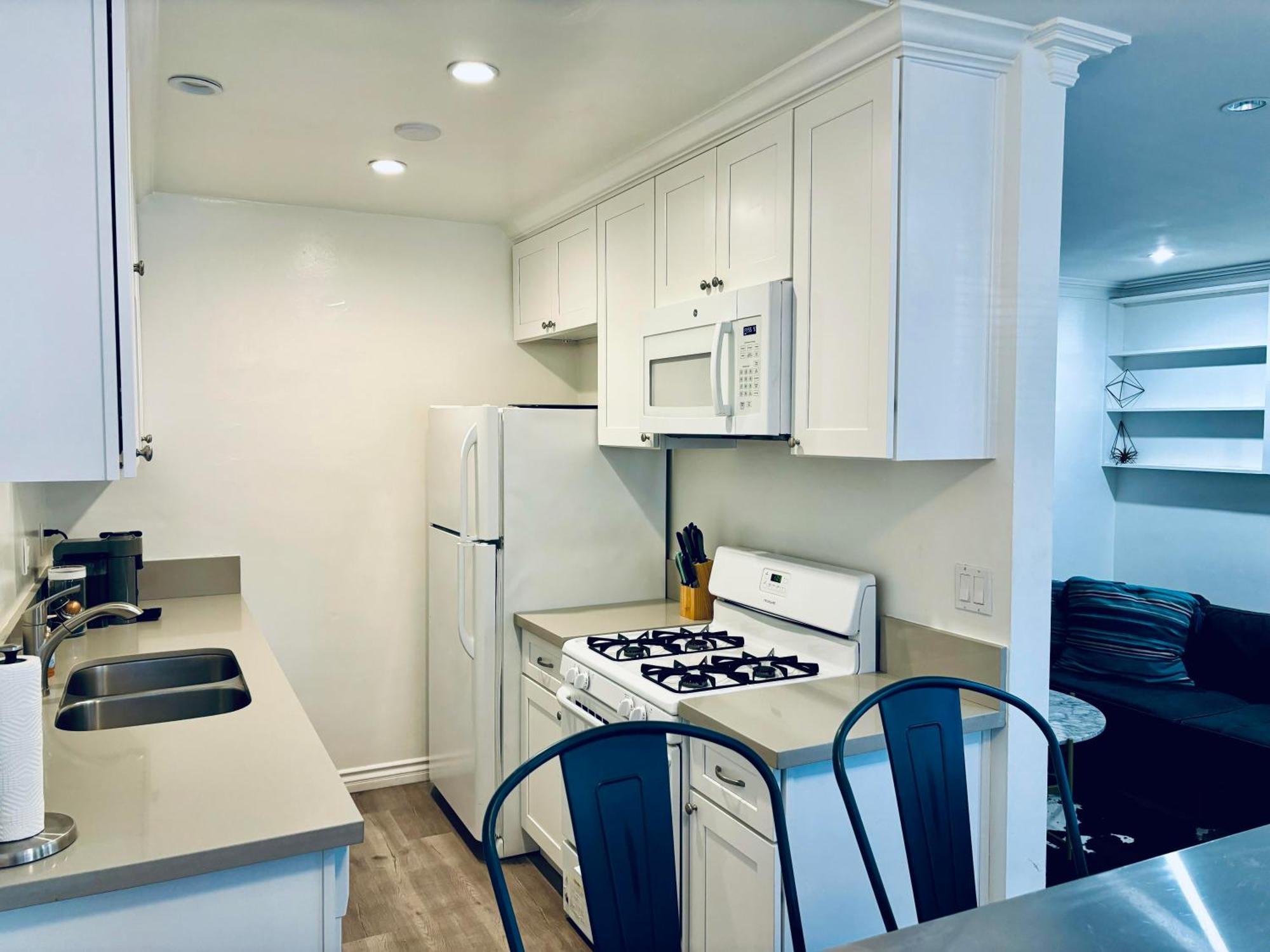 Apartamento Modern, 1 Bed Condo, Downtown Century