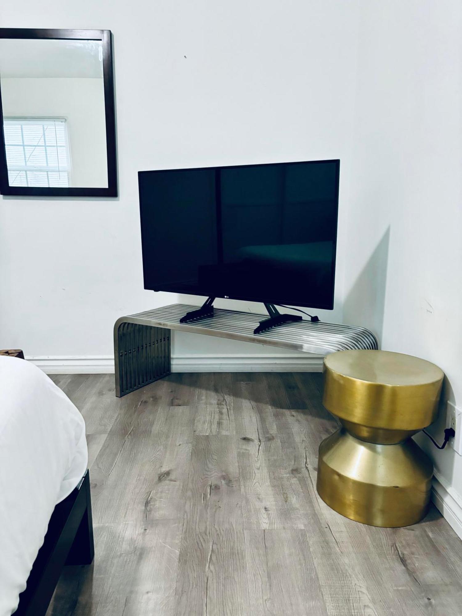 Modern, 1 Bed Condo, Downtown Century Los Angeles