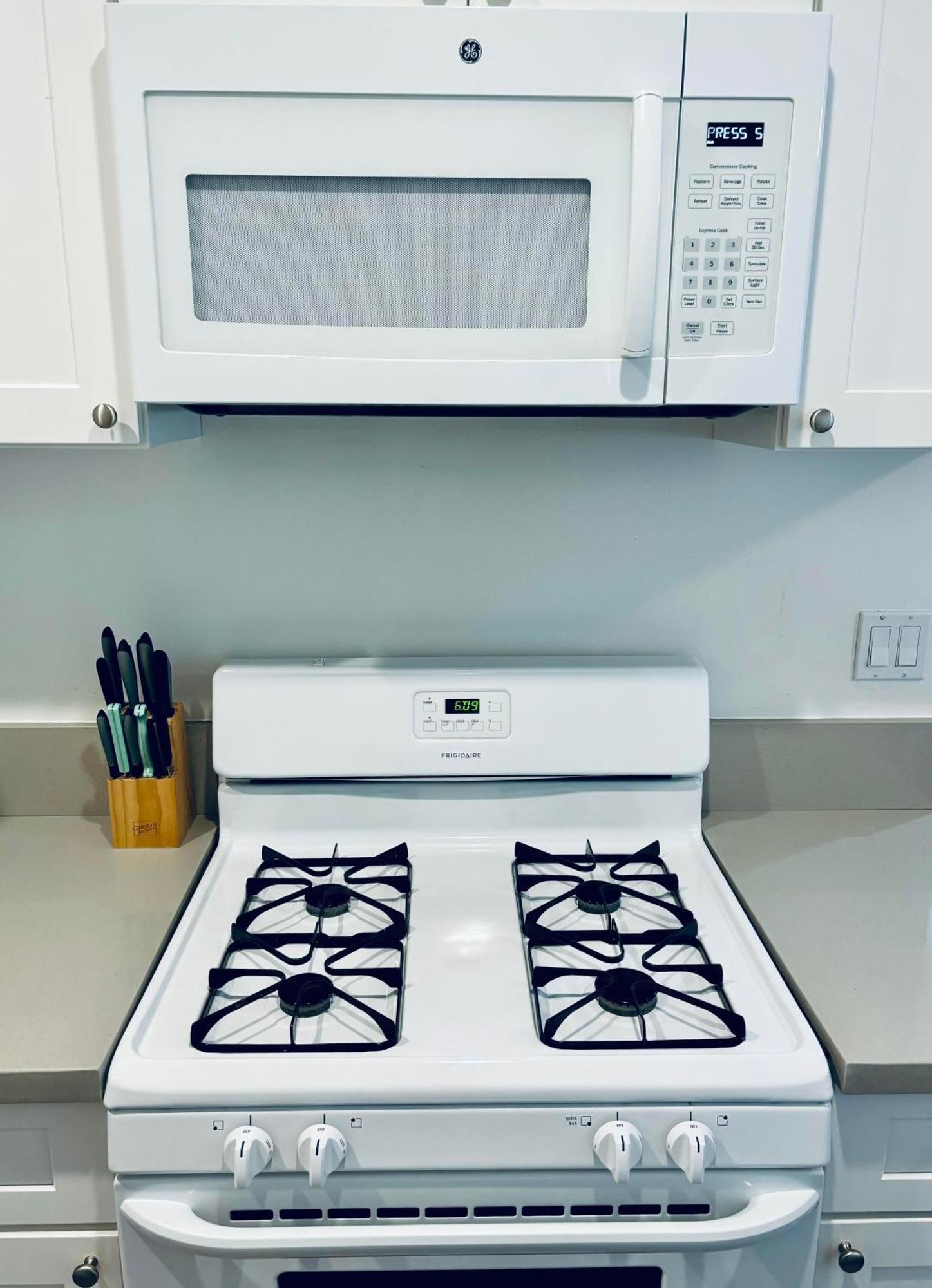 Apartamento Modern, 1 Bed Condo, Downtown Century *