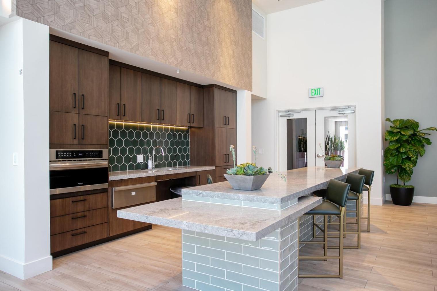 Woodland Hills W Gym Pool Nr 101 Lax-830 Apartment