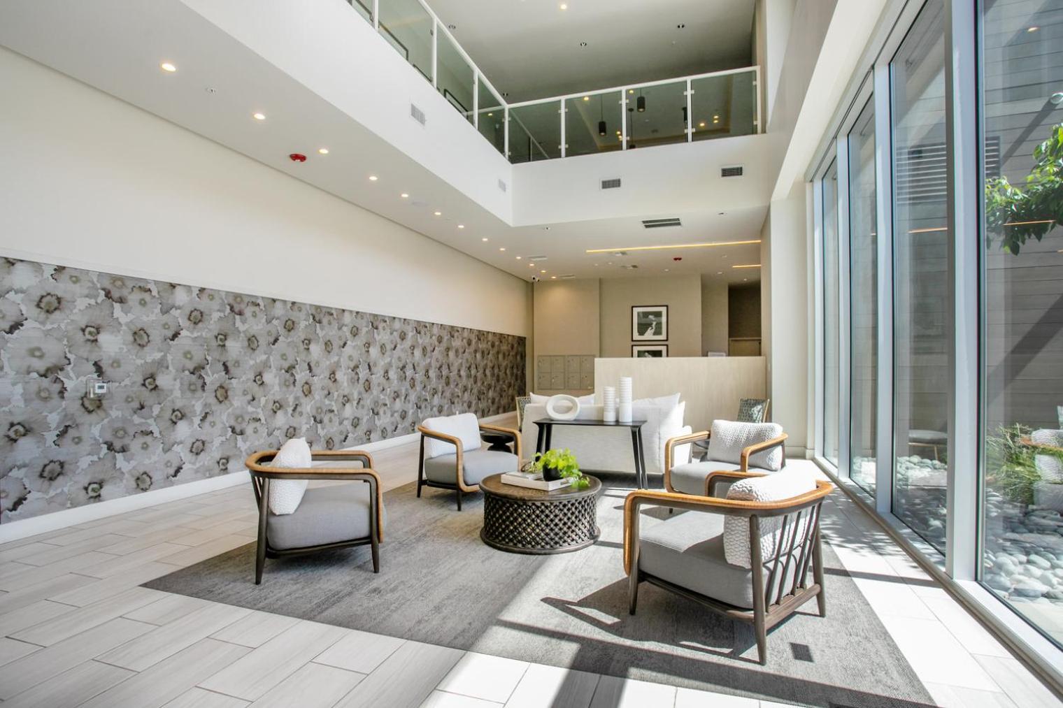 Woodland Hills W Gym Pool Nr 101 Lax-830 * Los Angeles
