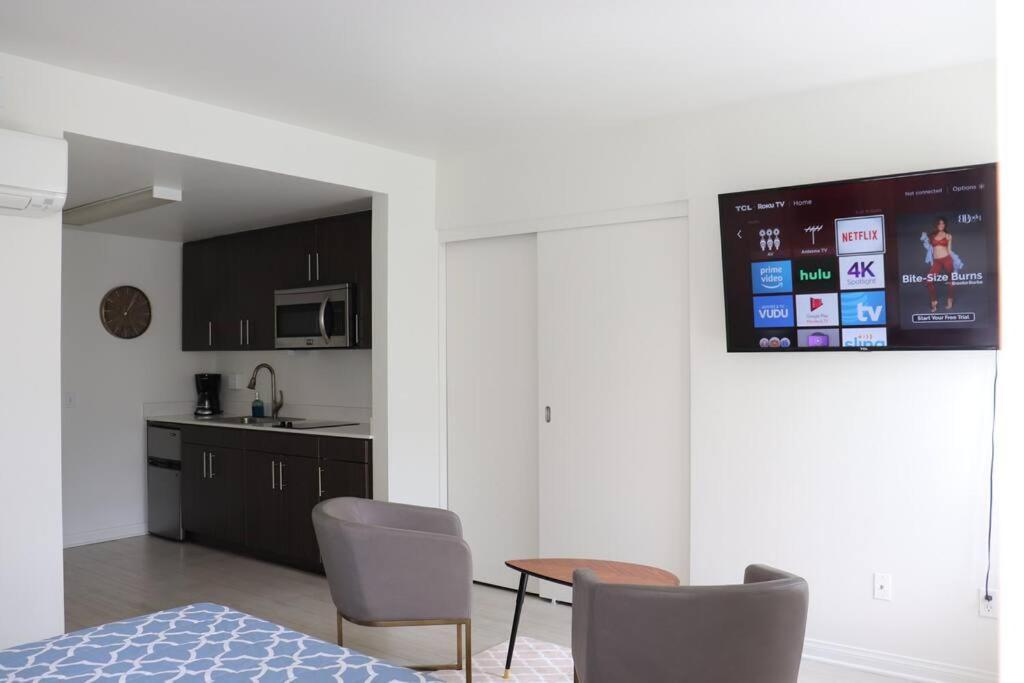 Apartment Lovely On The Promenade! Free Parking Los Angeles