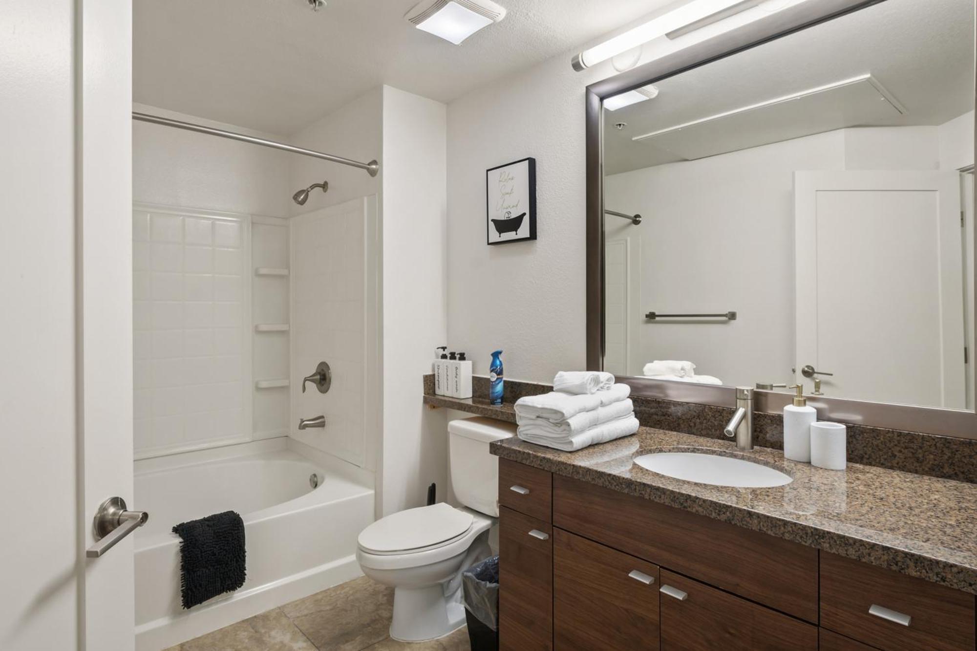 Apartment Modern 1br In Marina Del Rey With Pool, Gym And Parking Los Angeles