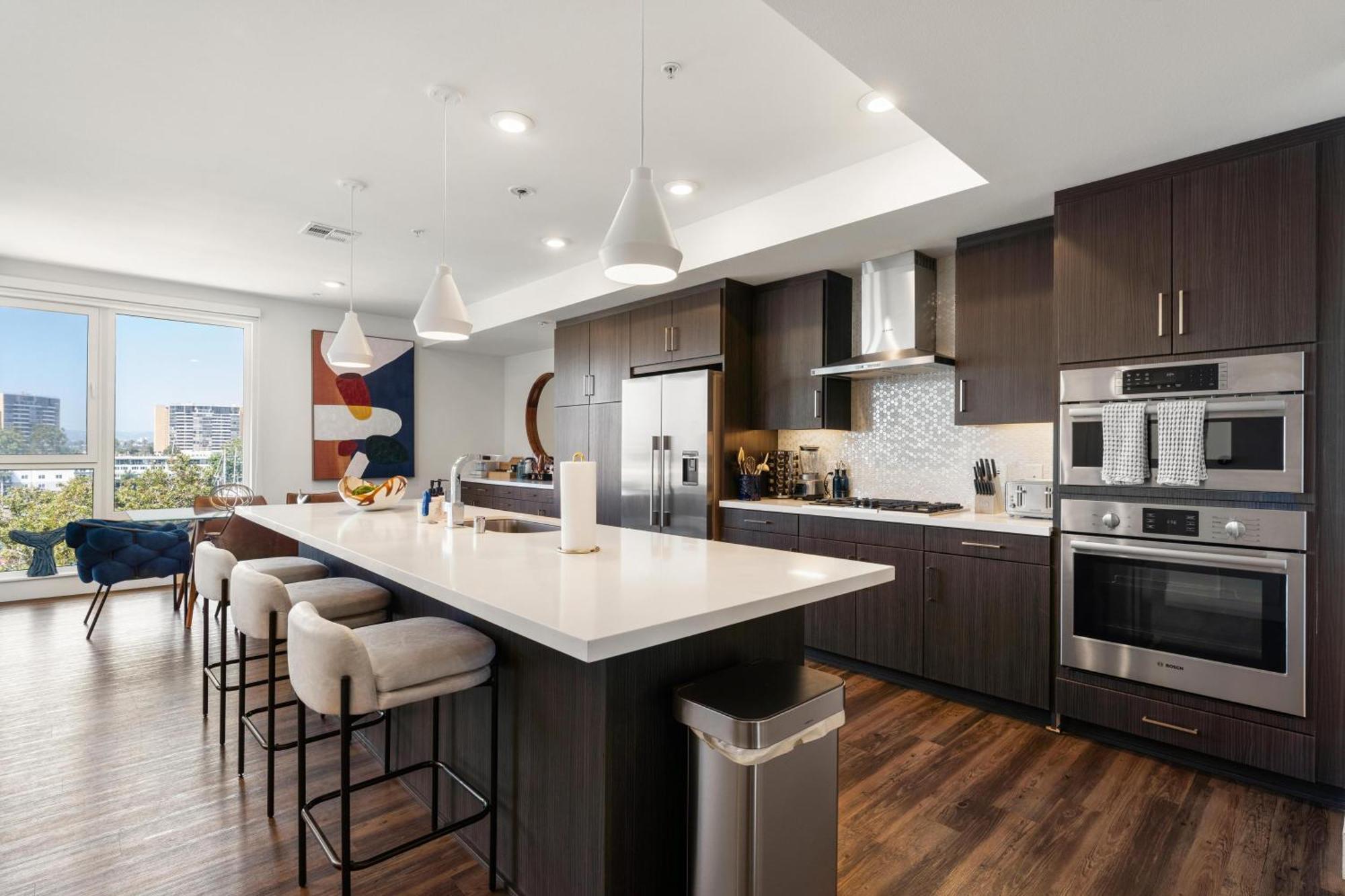 Apartment Sky-high Elegance Waterfront Penthouse 4 Beds Los Angeles