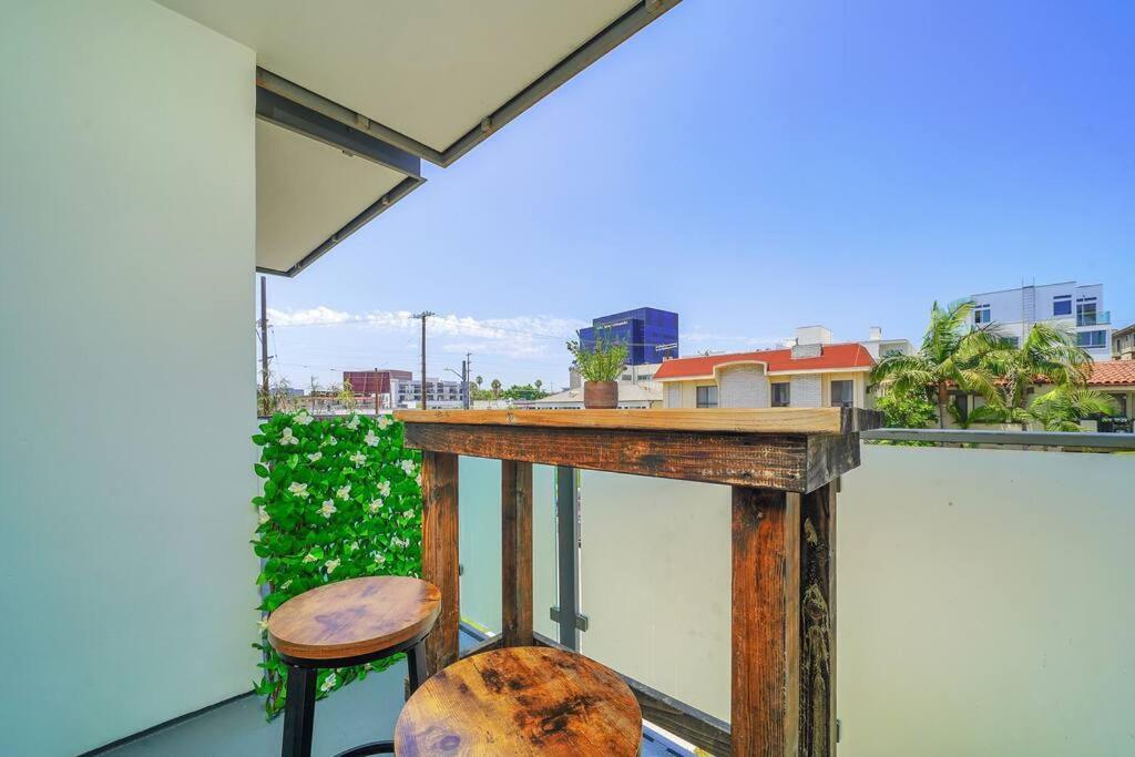 Amazing, Spacious Unit, Heart La Los Angeles